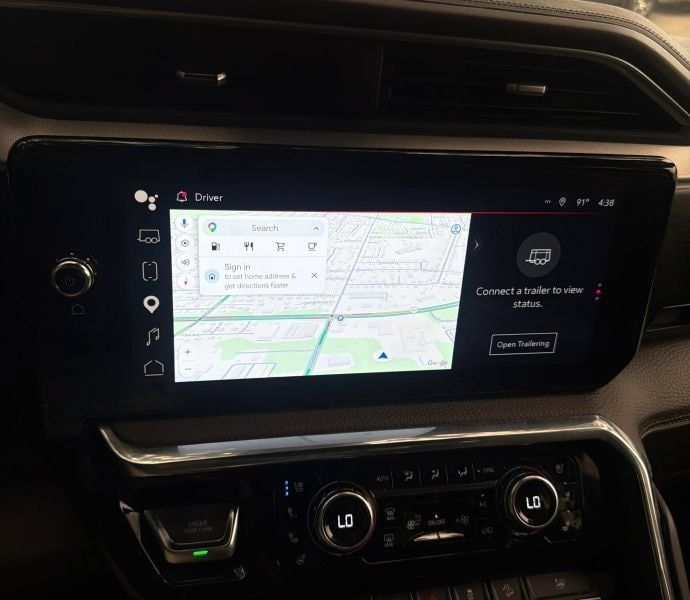 Used 2024 GMC Sierra 1500 Denali AWD/4WD image 4