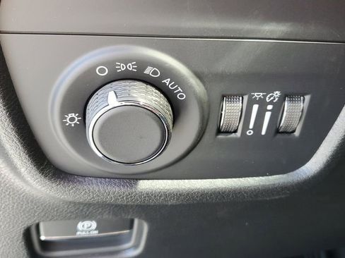 New 2025 Jeep Grand Cherokee L Altitude image 25