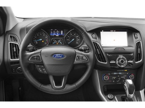 Used 2015 Ford Focus Titanium w/ Titanium Technology Package FWD image 10