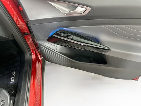 Used 2023 Volkswagen ID.4 S image 31