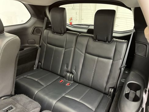 Used 2019 Nissan Pathfinder Platinum image 14