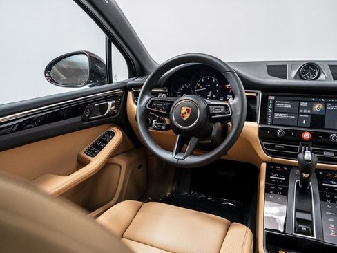 New 2026 Porsche Macan image 22