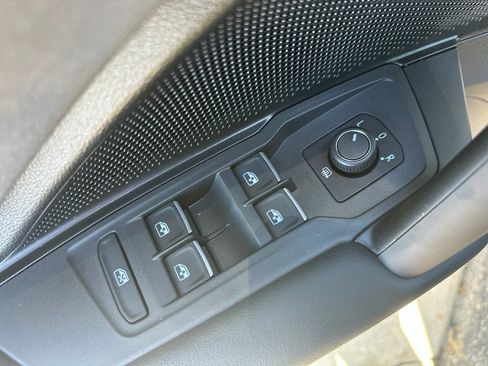 New 2026 Volkswagen Tiguan SE R-Line AWD/4WD image 11