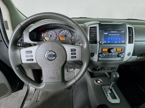 Used 2020 Nissan Frontier SV AWD/4WD image 10
