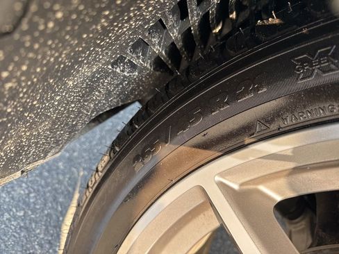 Used 2024 Land Rover Range Rover Velar Dynamic SE image 34