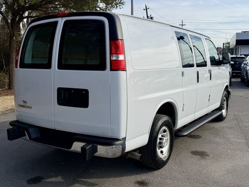 Used 2024 Chevrolet Express 2500 w/ Driver Convenience Package image 30