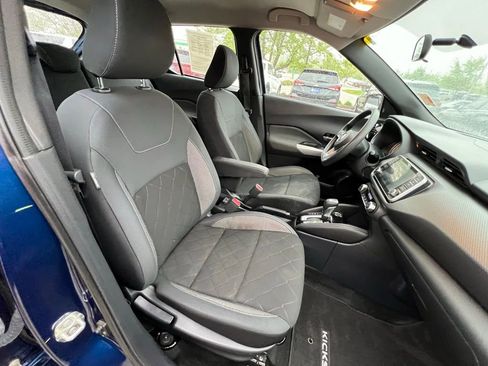 Used 2019 Nissan Kicks SV FWD image 24