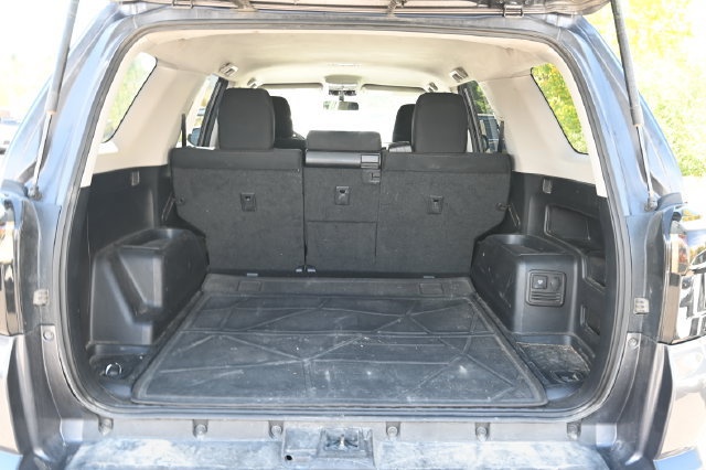 Used 2018 Toyota 4Runner TRD Off-Road AWD/4WD image 5