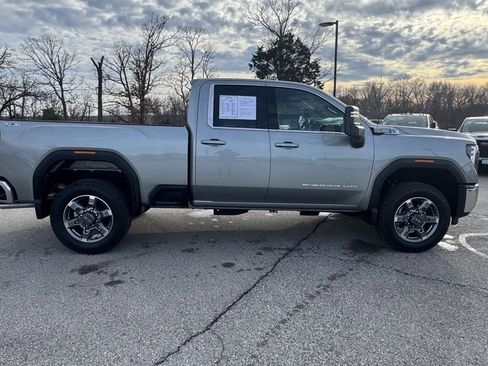Used 2026 GMC Sierra 2500 SLE w/ SLE Value Package; image 4