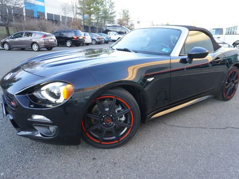 Used 2017 FIAT 124 Spider Lusso image 4
