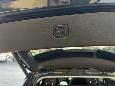 Used 2021 Chevrolet Blazer LT image 16