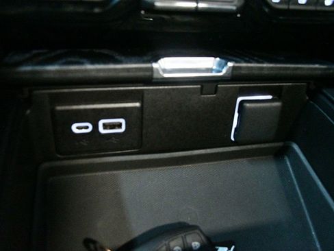 Used 2021 GMC Yukon Denali w/ Denali Premium Package image 69