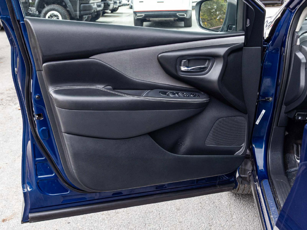 Used 2020 Nissan Murano SV FWD image 11