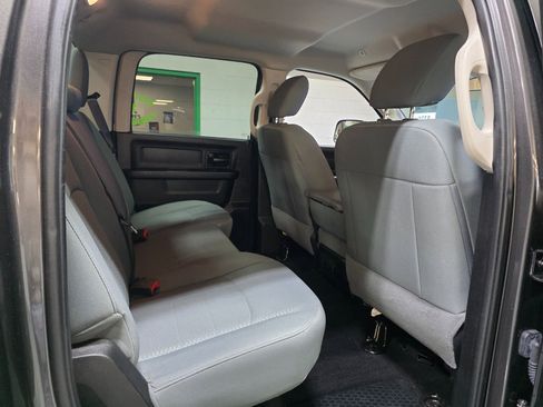 Used 2017 RAM 3500 Tradesman w/ Chrome Appearance Group image 22