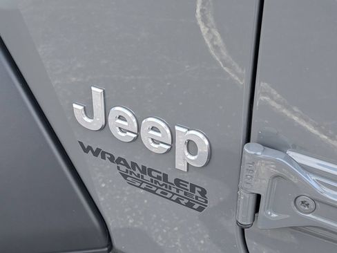 Used 2019 Jeep Wrangler Unlimited Sport S AWD/4WD image 23