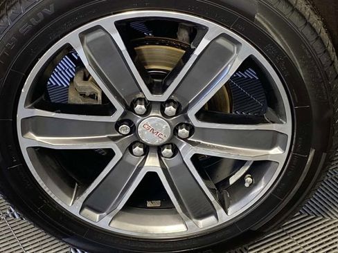 Used 2017 GMC Acadia Denali w/ Technology Package image 31