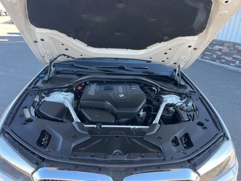 Used 2018 BMW 530i w/ Premium Package image 23