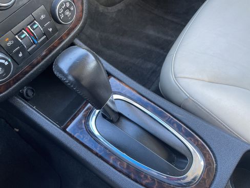 Used 2012 Chevrolet Impala LTZ image 13