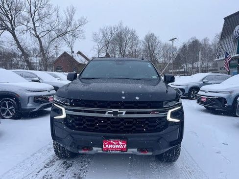 Used 2023 Chevrolet Suburban Z71 w/ Z71 Off-Road Package image 2