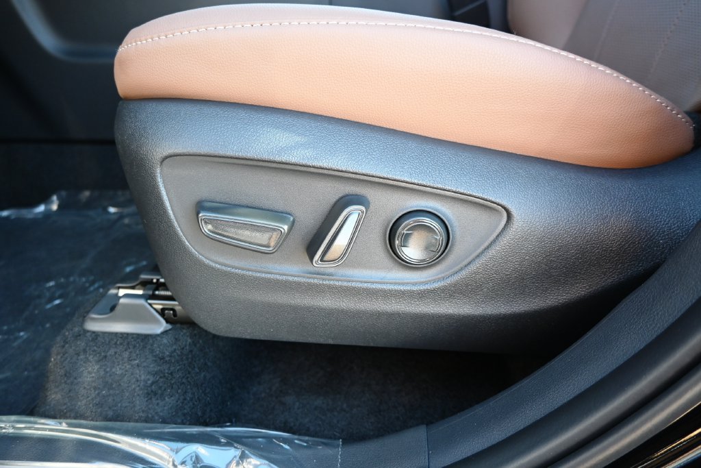 New 2026 Toyota Grand Highlander AWD image 13