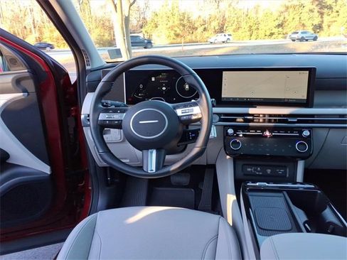 Used 2025 Hyundai Tucson SEL image 12