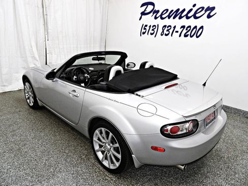 Used 2007 MAZDA MX-5 Miata Grand Touring image 4