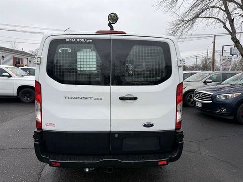 Used 2016 Ford Transit 250 130 Low Roof RWD image 7