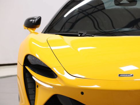 Used 2023 McLaren Artura RWD image 87
