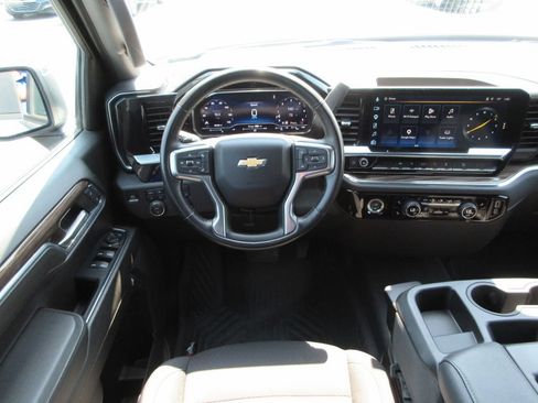 Certified 2024 Chevrolet Silverado 1500 LT AWD/4WD image 17