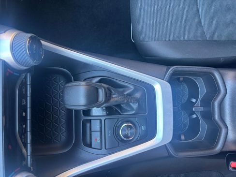 Used 2025 Toyota RAV4 LE image 40