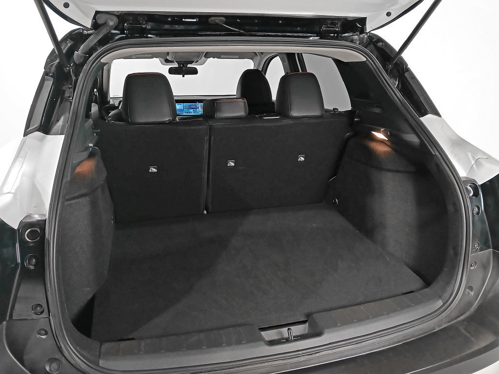 Certified 2025 Nissan Kicks SR AWD/4WD image 8
