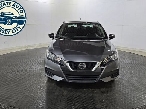 Used 2021 Nissan Versa S FWD image 2