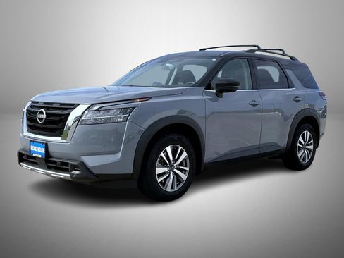 Used 2023 Nissan Pathfinder SL AWD/4WD image 1