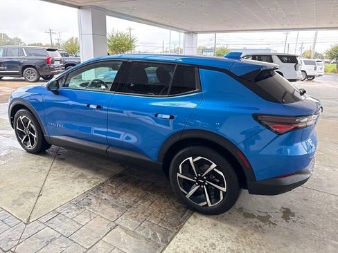 New 2026 Chevrolet Equinox EV LT image 3