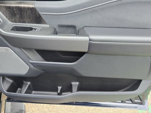 Used 2025 Ford F250 Lariat w/ Lariat Ultimate Package image 4