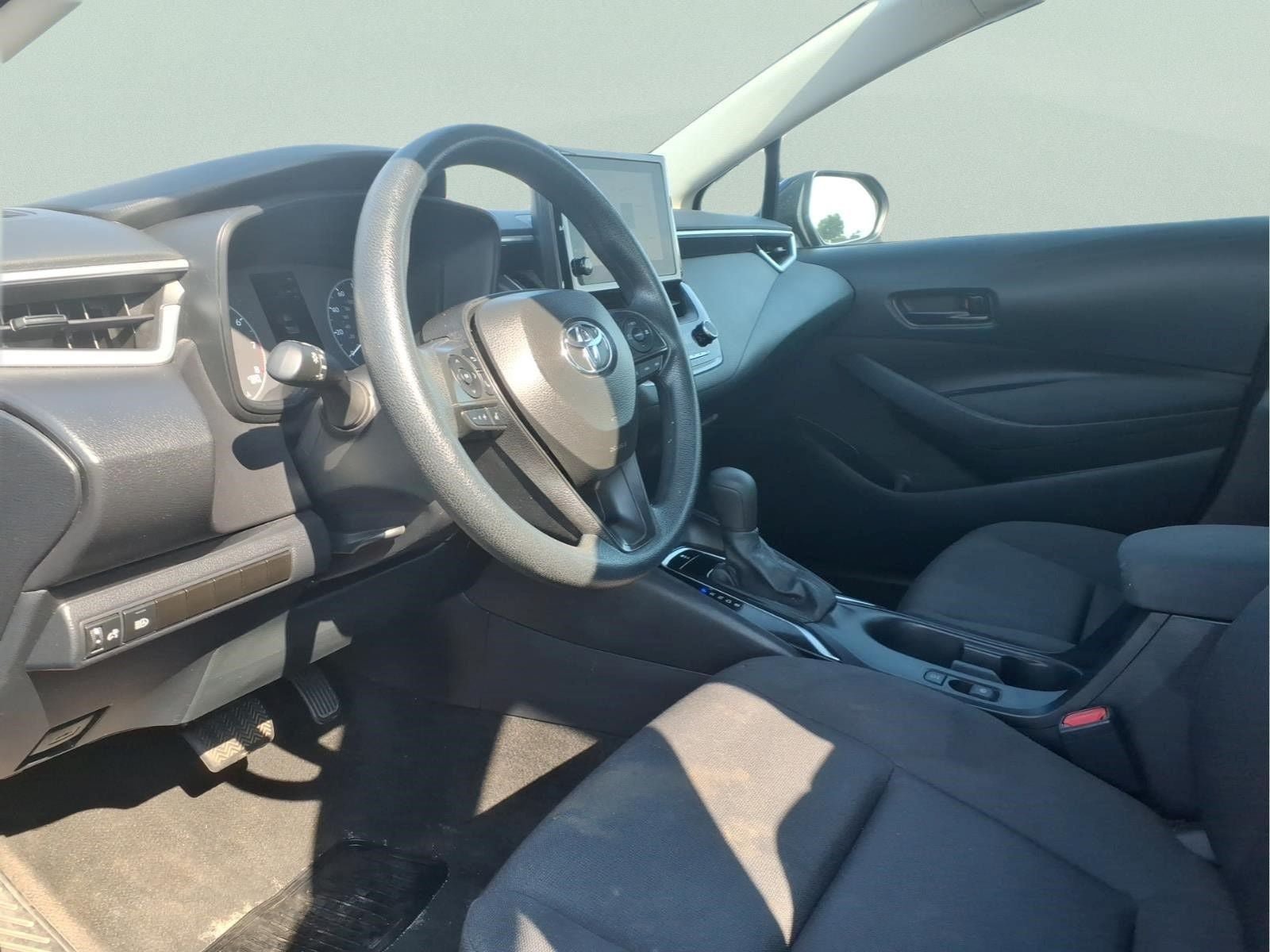 Used 2024 Toyota Corolla LE FWD image 19