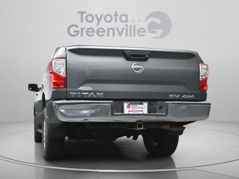 Used 2017 Nissan Titan SV AWD/4WD image 11
