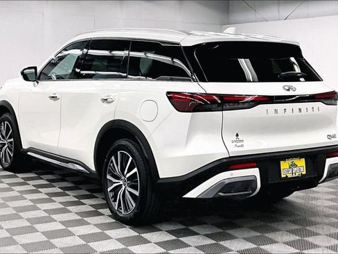 Used 2024 INFINITI QX60 Sensory AWD/4WD image 2