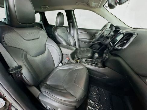 Used 2019 Jeep Cherokee Limited AWD/4WD image 15