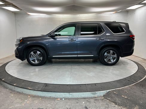 Used 2023 Honda Pilot EX-L image 2