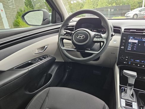 Used 2024 Hyundai Tucson SEL FWD image 9