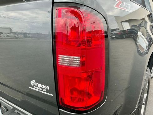 Used 2017 Chevrolet Colorado Z71 image 16