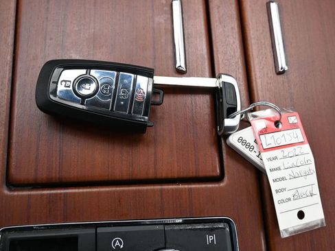 Used 2022 Lincoln Navigator L Reserve image 34