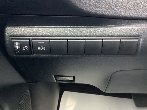 Used 2025 Toyota Corolla LE FWD image 18