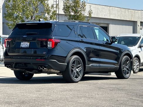 Certified 2025 Ford Explorer ST AWD/4WD image 3