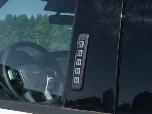 Used 2022 Ford F350 Lariat w/ Lariat Ultimate Package AWD/4WD image 11