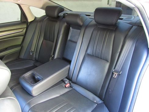 Used 2021 Honda Accord Touring image 16