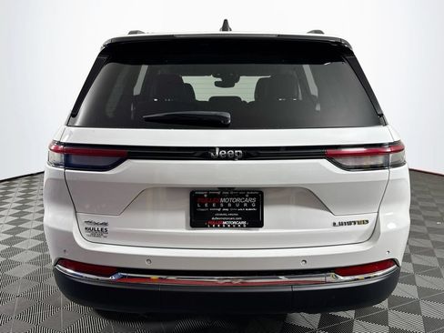 Used 2023 Jeep Grand Cherokee Limited AWD/4WD image 6