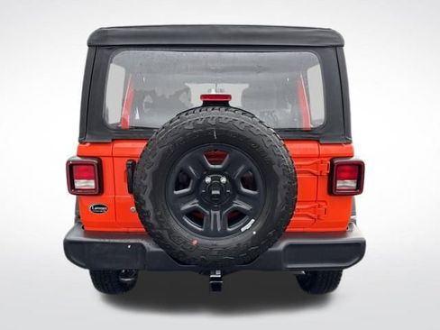 Used 2018 Jeep Wrangler Unlimited Sport image 6
