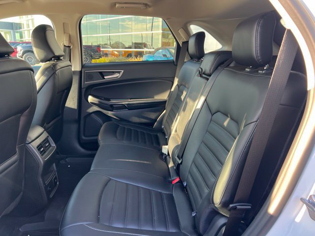 Used 2024 Ford Edge SEL w/ Convenience Package AWD/4WD image 16